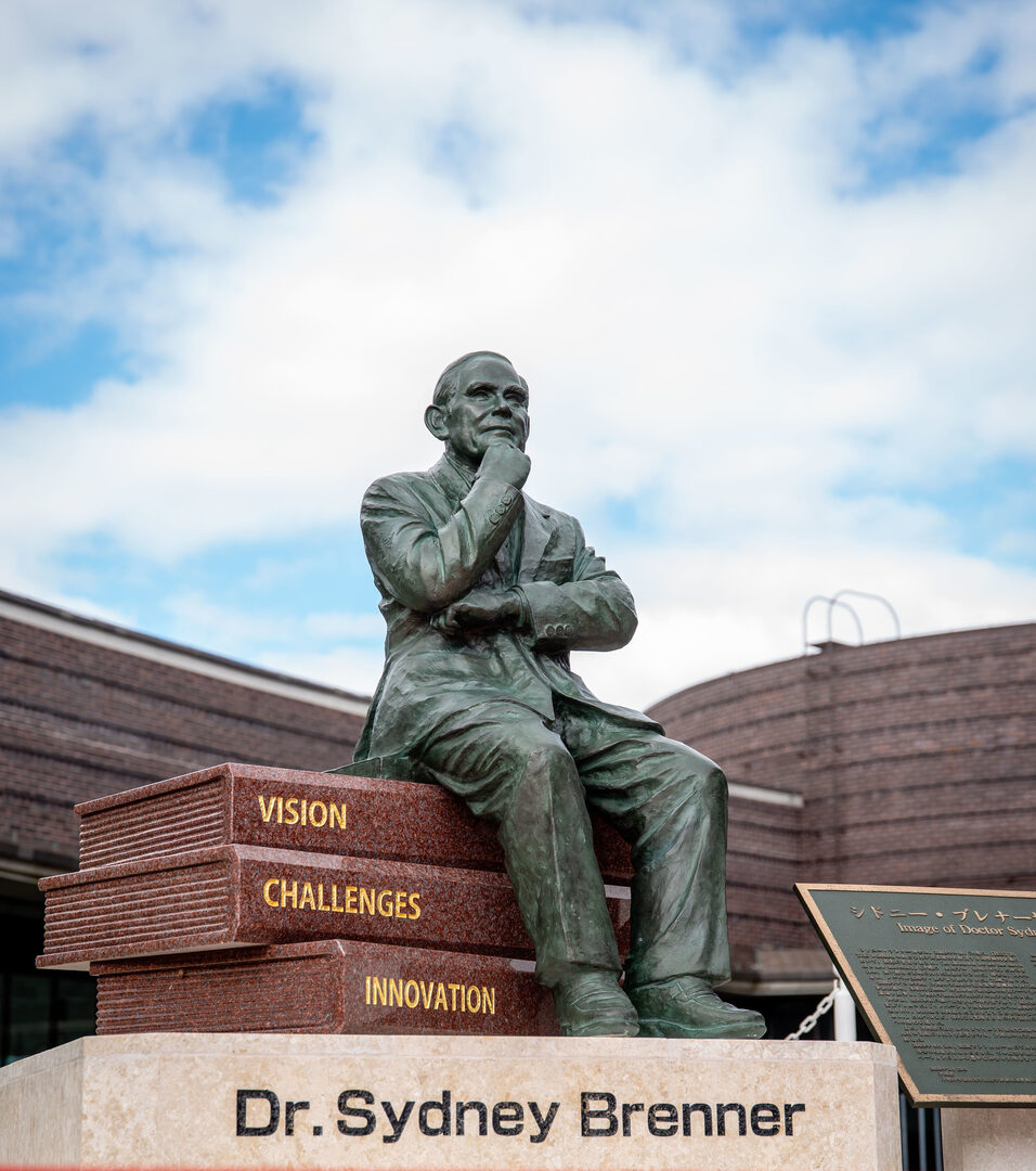 Sydney Brenner Statue
